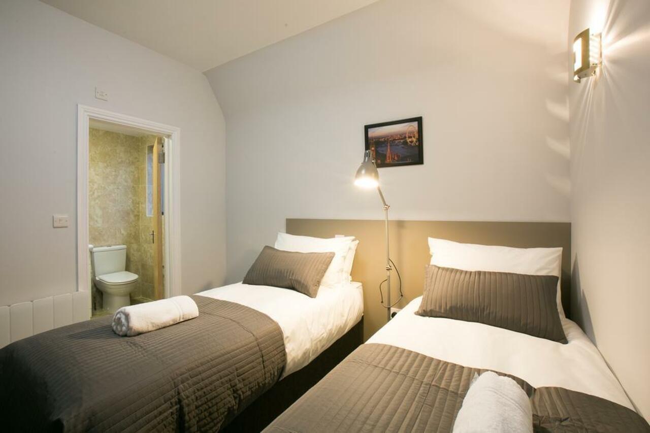 Belvilla Ilford Hill Hotel London Exterior foto