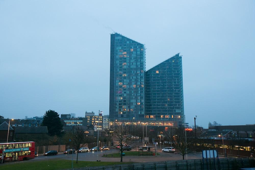 Belvilla Ilford Hill Hotel London Exterior foto